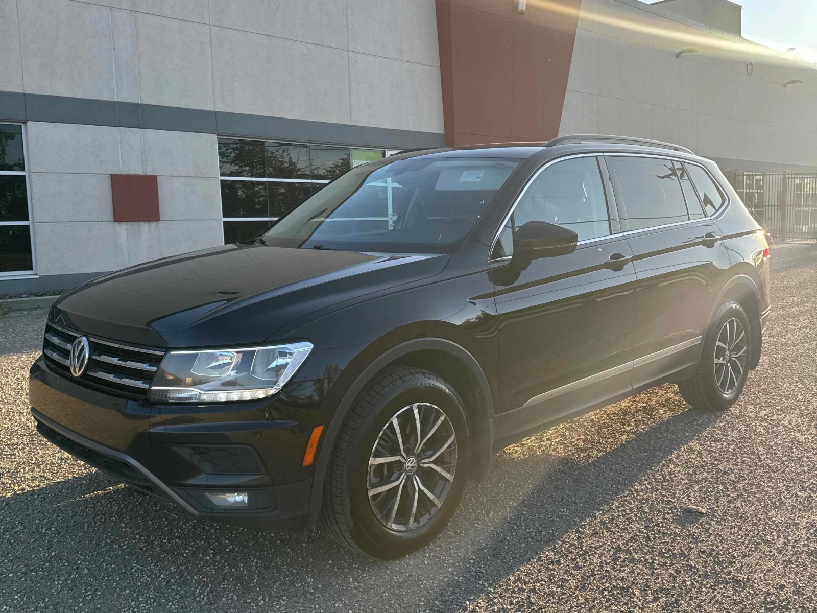 VW Tiguan * 4MOTION * CARFAX * БЕЗ ПЪРВОНАЧАЛНА ВНОСКА, снимка 14 - Автомобили и джипове - 56126018