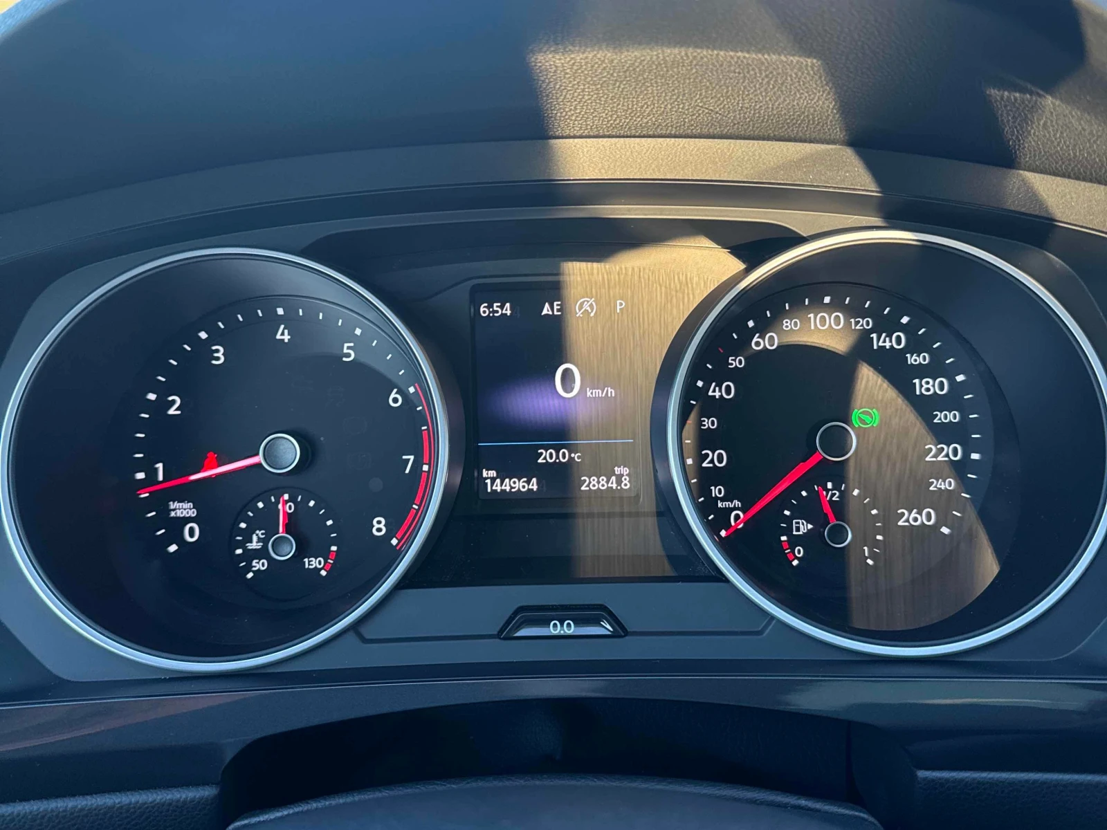 VW Tiguan * 4MOTION * CARFAX * БЕЗ ПЪРВОНАЧАЛНА ВНОСКА, снимка 8 - Автомобили и джипове - 56126018