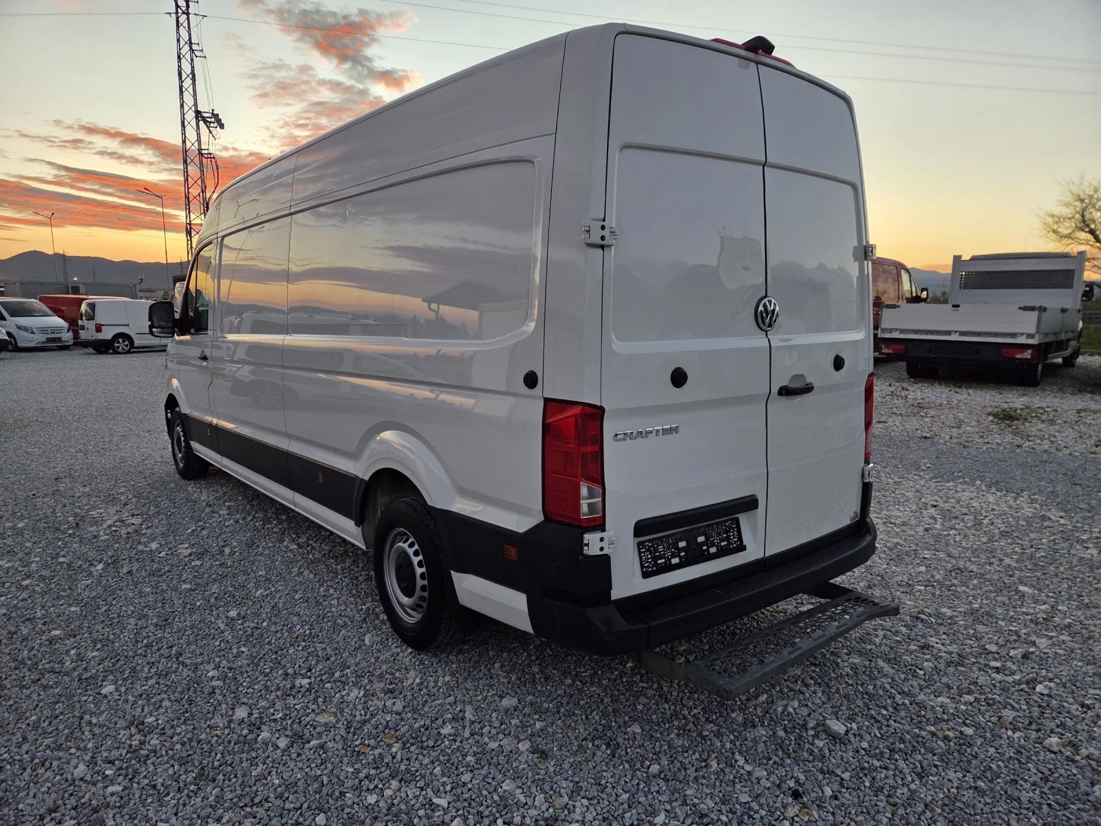 VW Crafter TDI, Автоматик, Навигация, Макси, Климатик, снимка 3 - Бусове и автобуси - 54691827