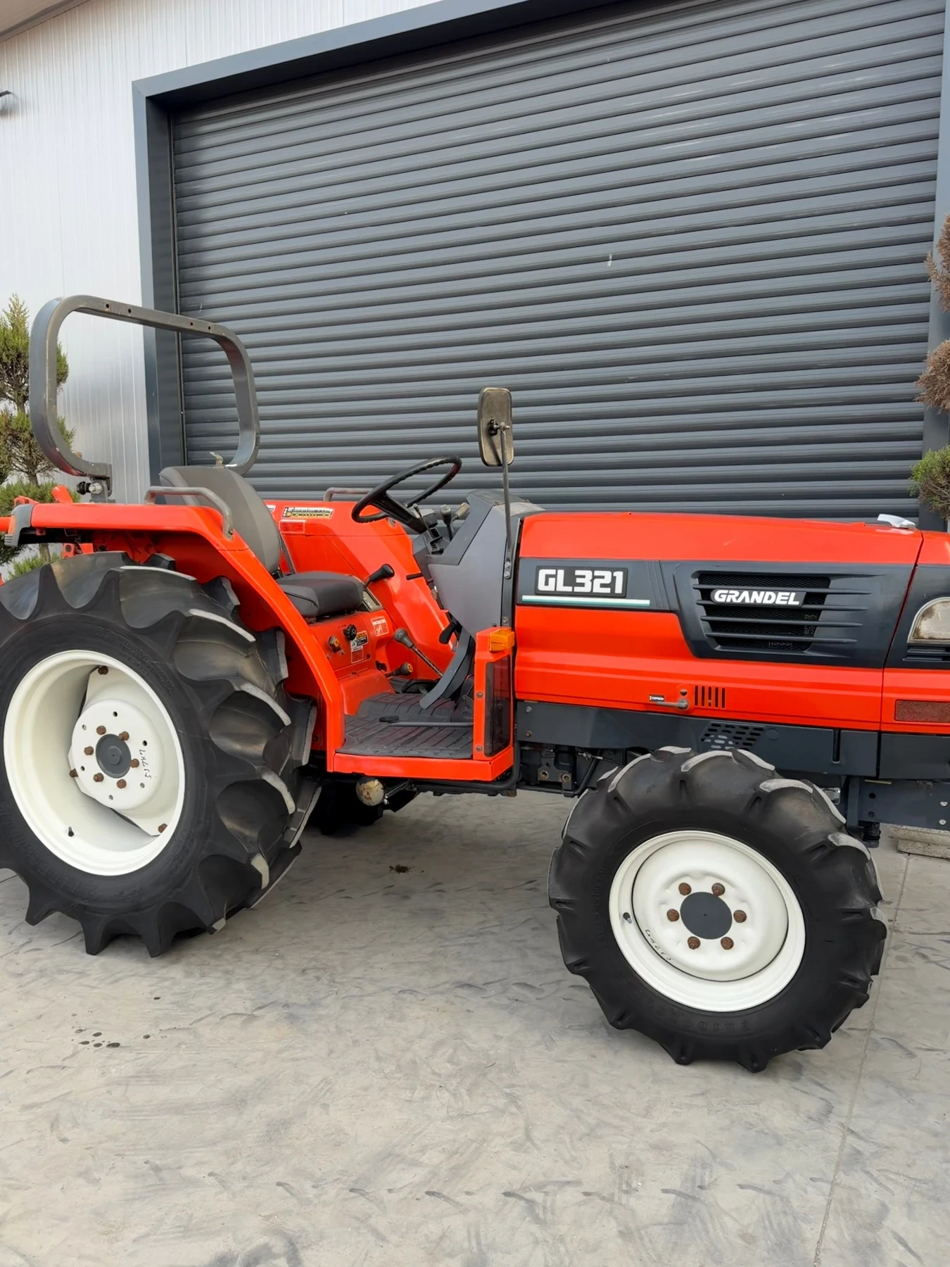 Трактор Kubota GL321 32кс. КАТО НОВ, снимка 5 - Селскостопанска техника - 53885389