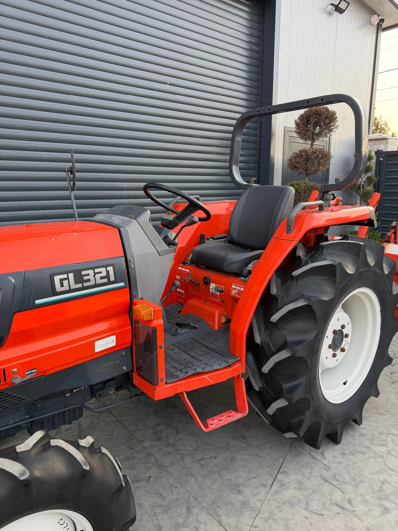 Трактор Kubota GL321 32кс. КАТО НОВ, снимка 9 - Селскостопанска техника - 53885389