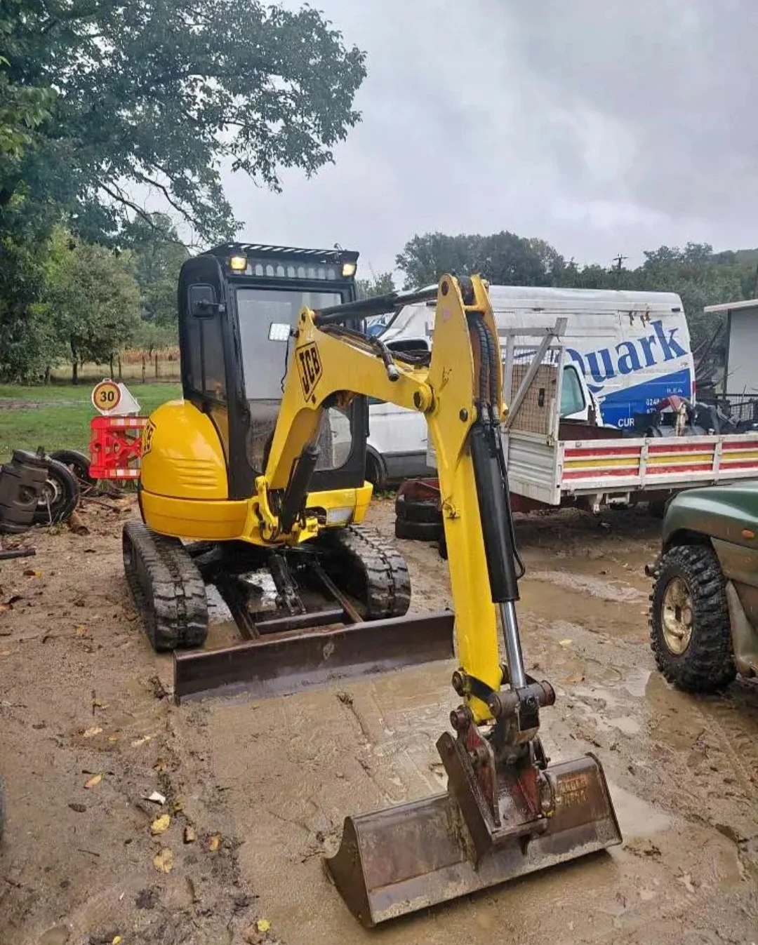 Багер JCB 8027Z, снимка 3 - Индустриална техника - 54582521