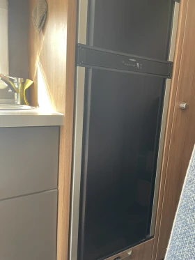 Кемпер Knaus Weinsberg CaraHome 700 DG , снимка 12