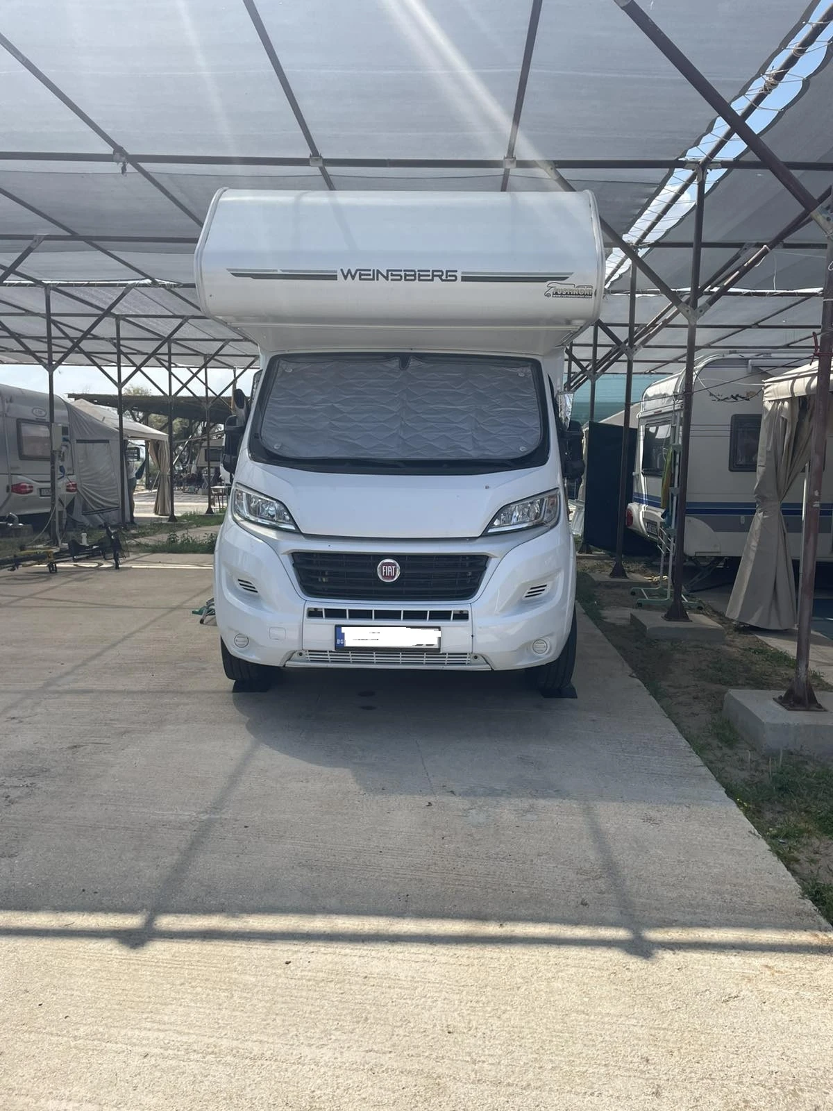 Кемпер Knaus Weinsberg CaraHome 700 DG 