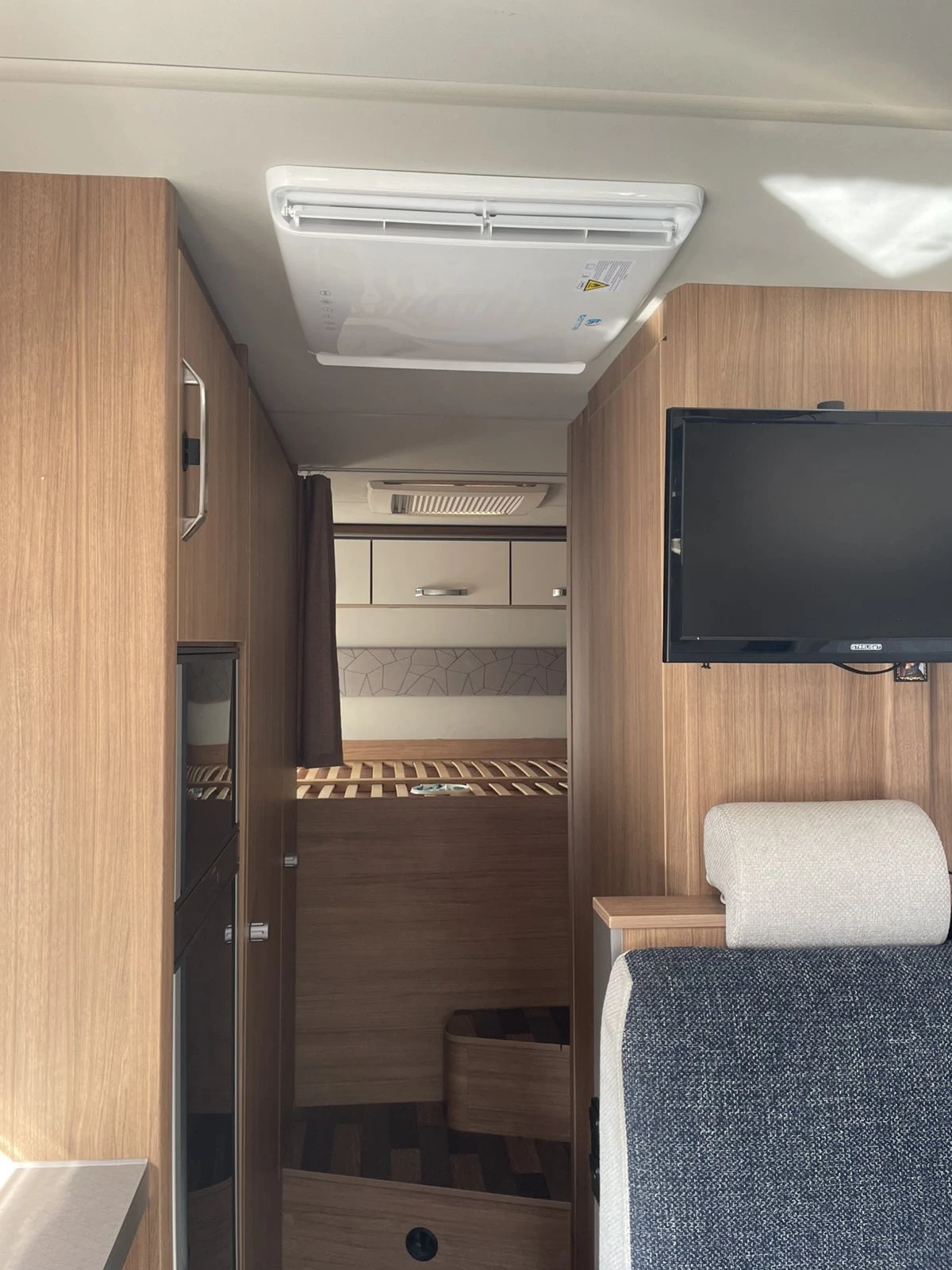 Кемпер Knaus Weinsberg CaraHome 700 DG  - изображение 10