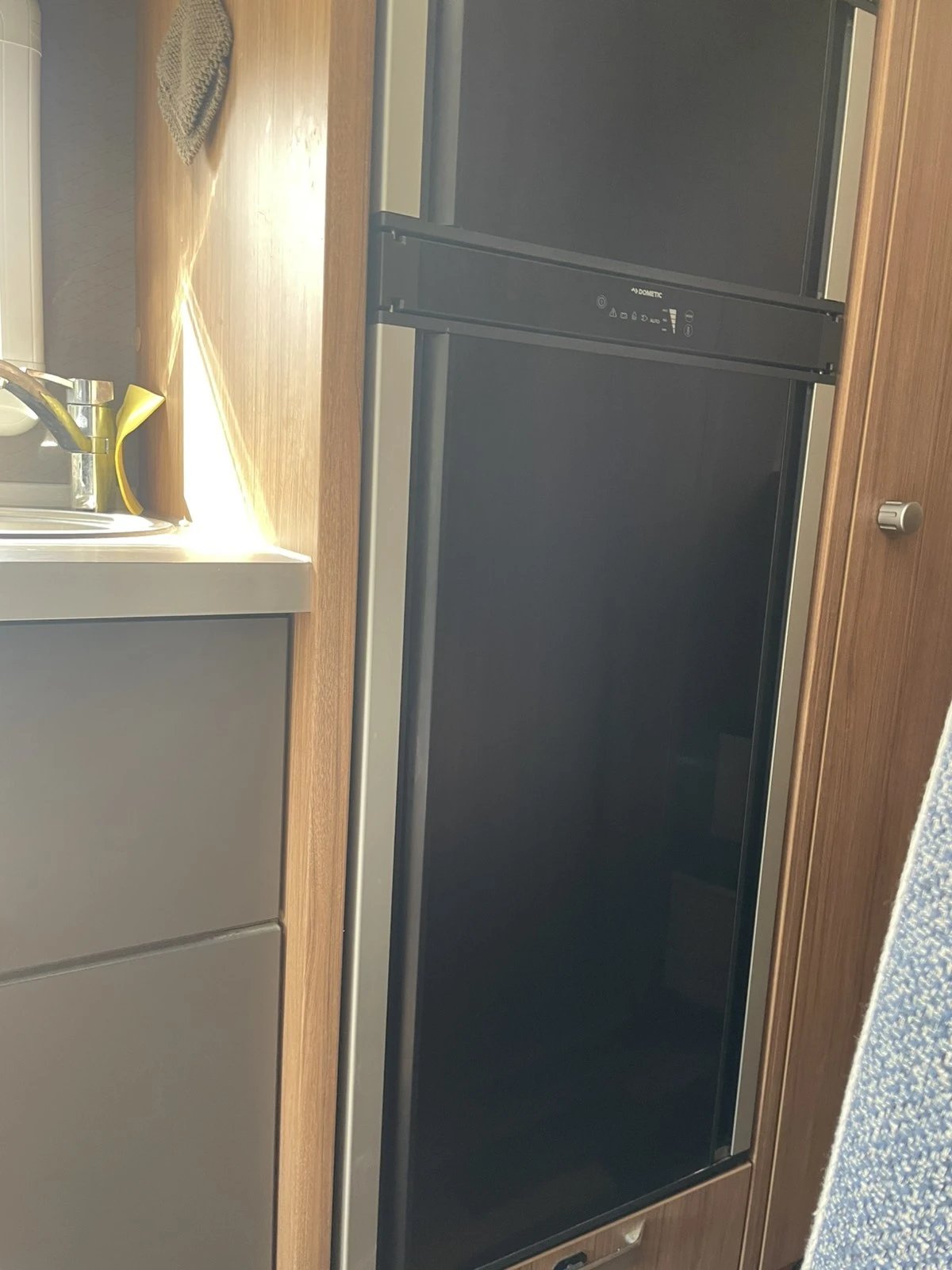  Knaus Weinsberg CaraHome 700 DG  | Mobile.bg   12