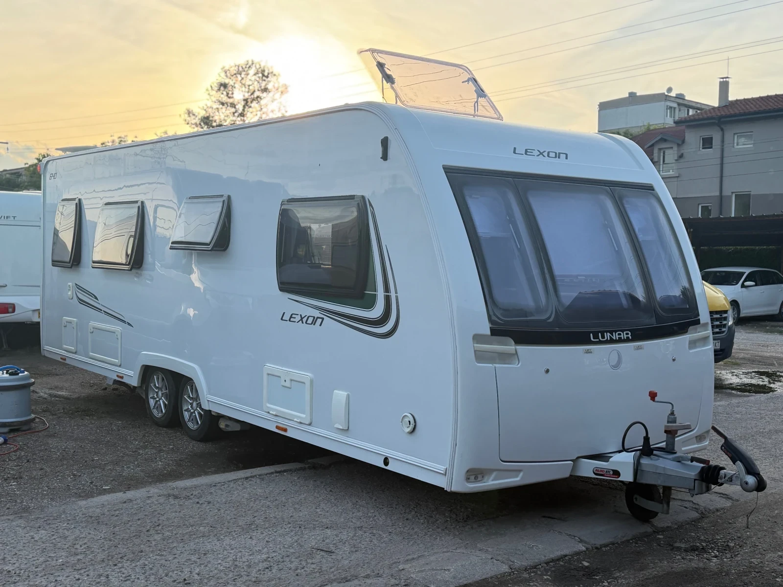 Каравана Tabbert LUNAR LEXON-8м/ГОЛЯМ ФОРСЕЛТ/ДВОЕН MOVER/ALDE