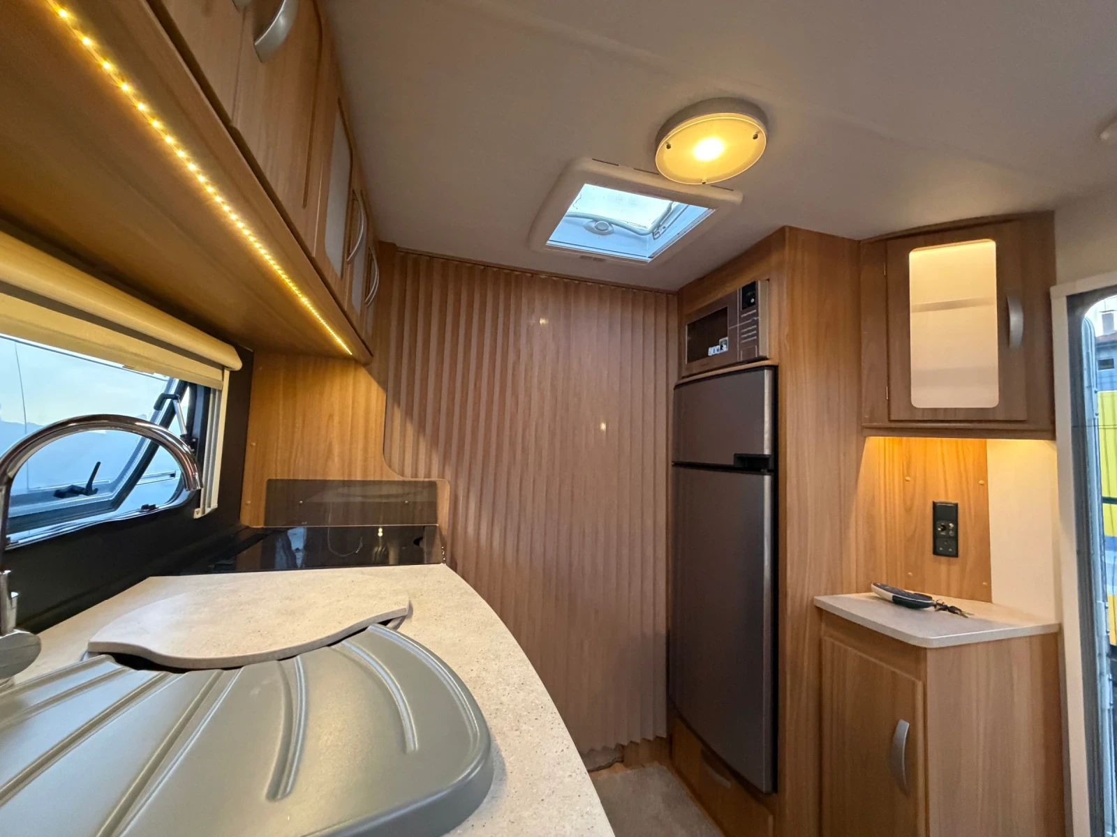 Каравана Tabbert LUNAR LEXON-8м/ГОЛЯМ ФОРСЕЛТ/ДВОЕН MOVER/ALDE, снимка 10 - Каравани и кемпери - 54673809