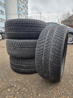 Гуми Зимни 225/45R17, снимка 2 - Гуми и джанти - 53190382