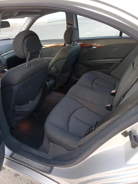 Mercedes-Benz E 270 Седан, снимка 8