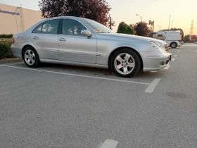 Mercedes-Benz E 270 Седан, снимка 4