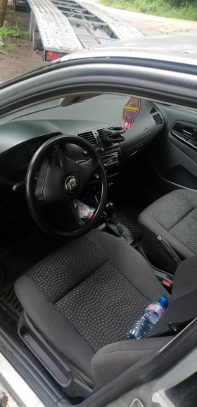 Seat Cordoba, снимка 6 - Автомобили и джипове - 45785864