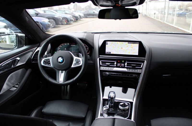 BMW 850 M850i*xDrive*LASER*B/W*Pano*ГАРАНЦИЯ, снимка 8 - Автомобили и джипове - 46275057