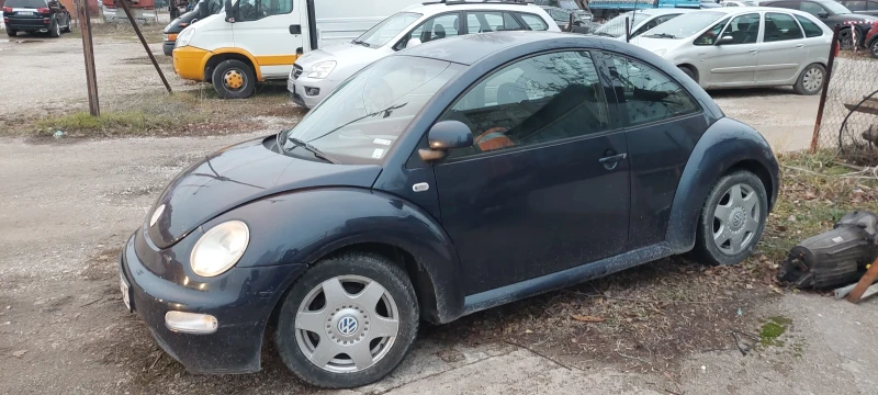 VW New beetle, снимка 1 - Автомобили и джипове - 48954200