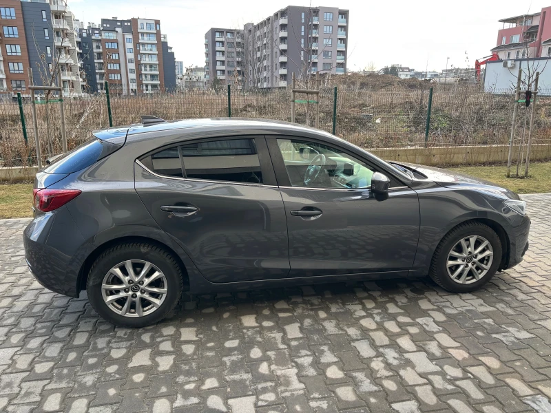 Mazda 3 Skyactiv, снимка 3 - Автомобили и джипове - 48953515