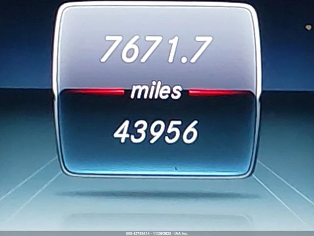 Mercedes-Benz E 350 4MATIC, снимка 15 - Автомобили и джипове - 53810808