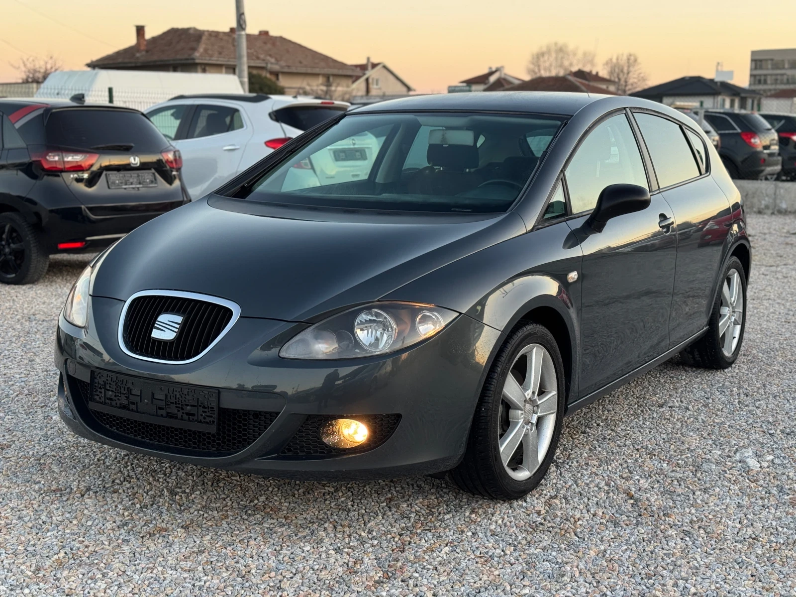 Seat Leon 1.6 102hp F1-style БЕНЗИН/ГАЗ, снимка 1