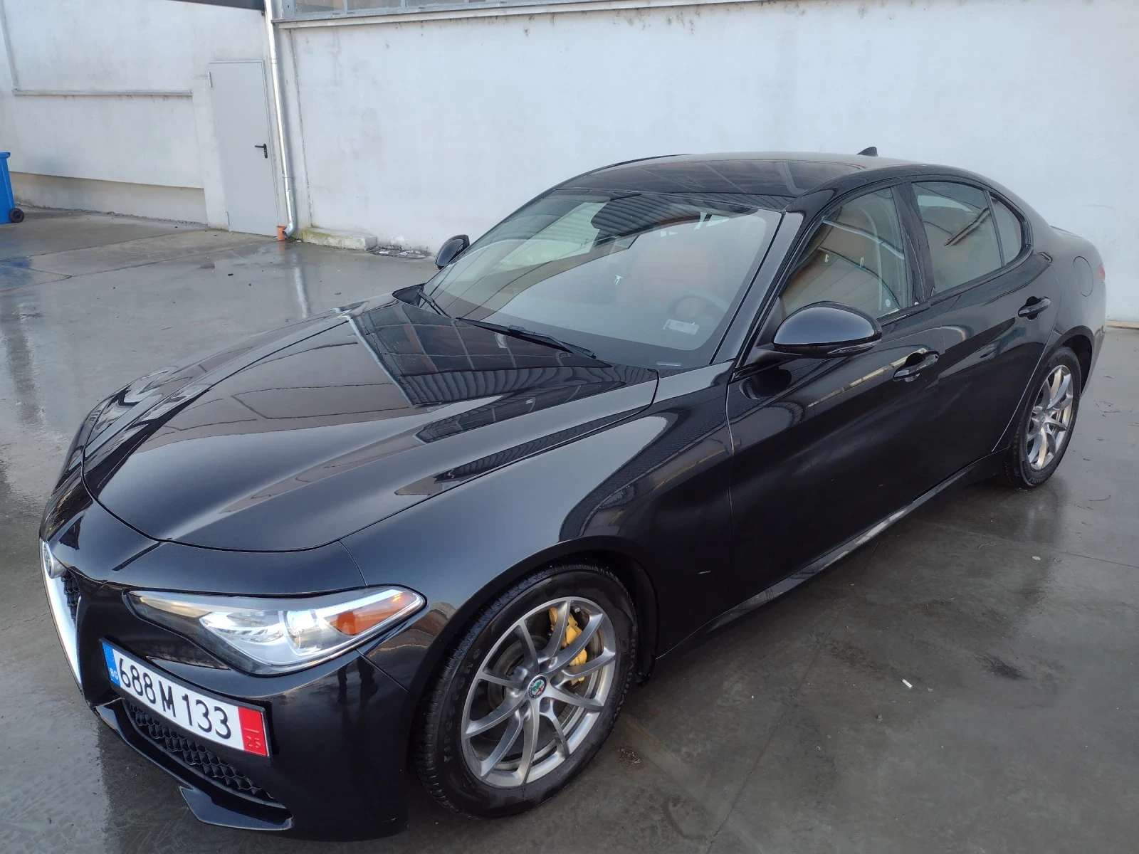 Alfa Romeo Giulia 2.0Ti RWD - изображение 4