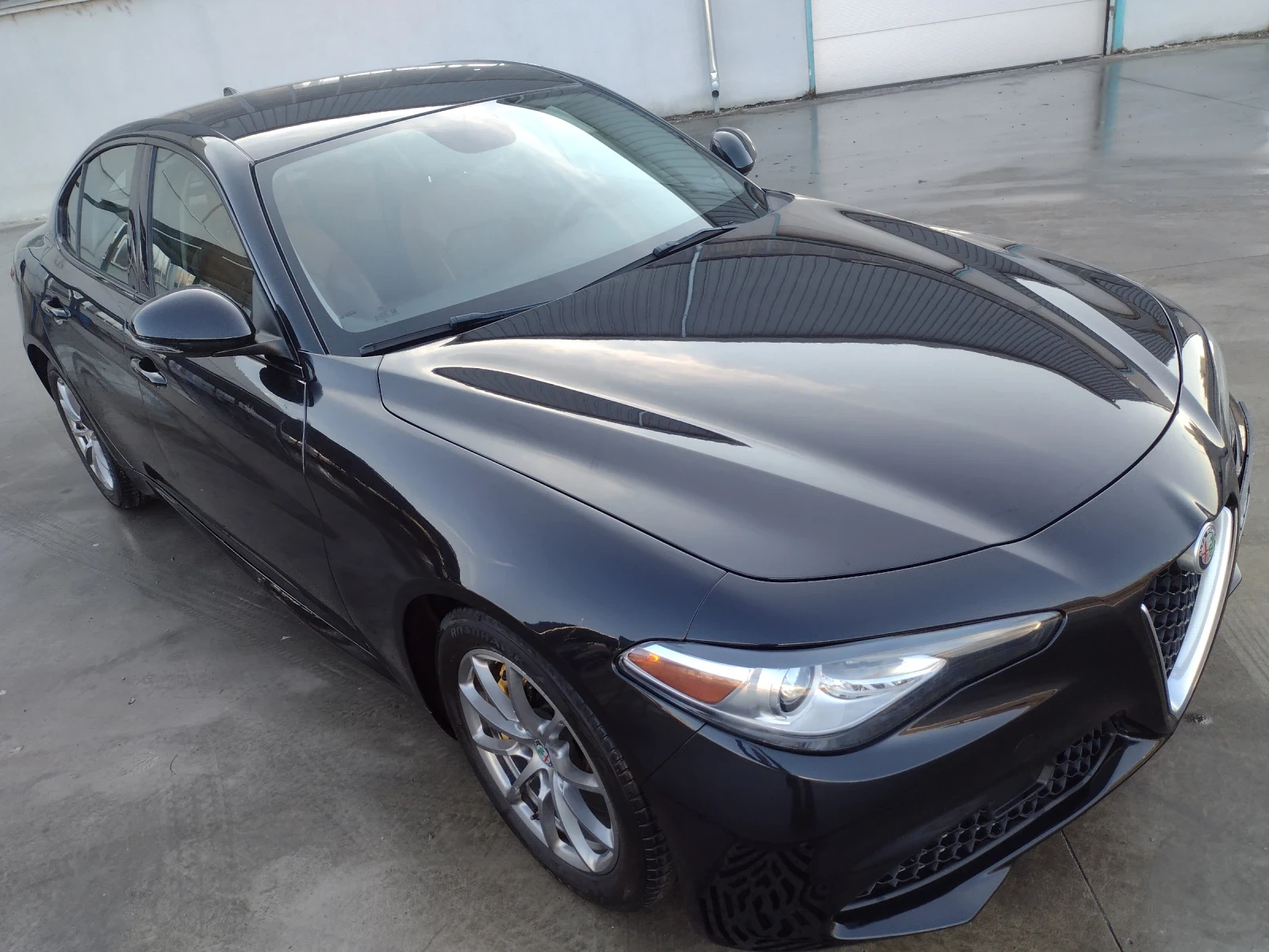 Alfa Romeo Giulia 2.0Ti RWD - изображение 6