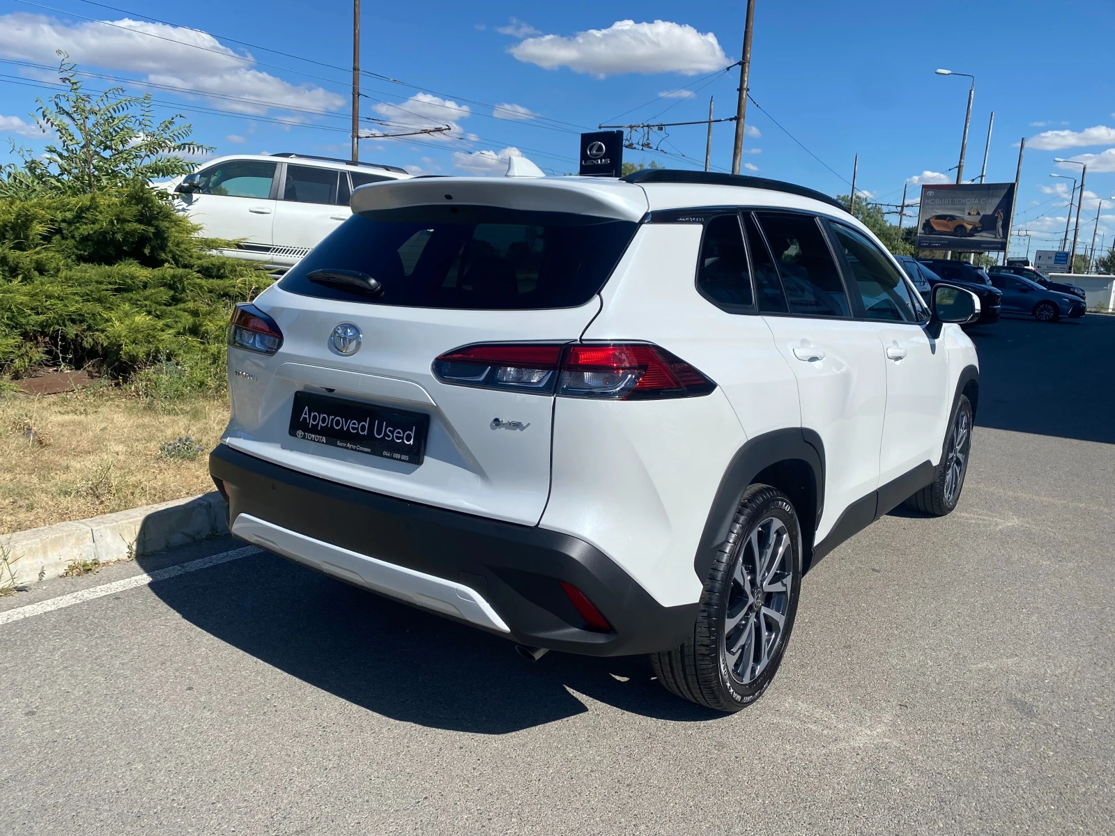 Toyota Corolla Cross 2.0 HEV Executive Plus - изображение 4