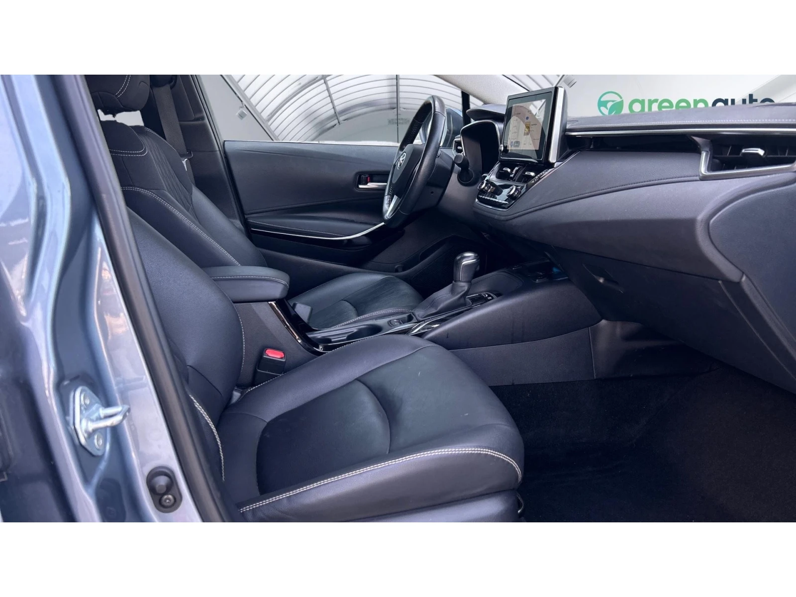 Toyota Corolla 1.8 HSD Luxury, Месечна вноска от 465 лв. - изображение 7