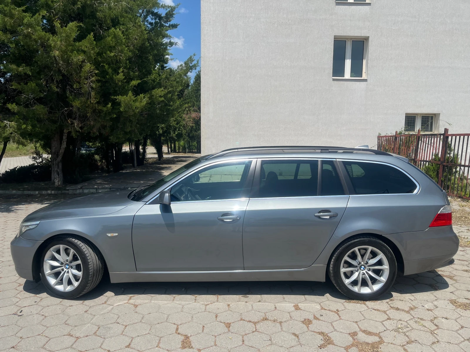 BMW 525 d LCI - изображение 6