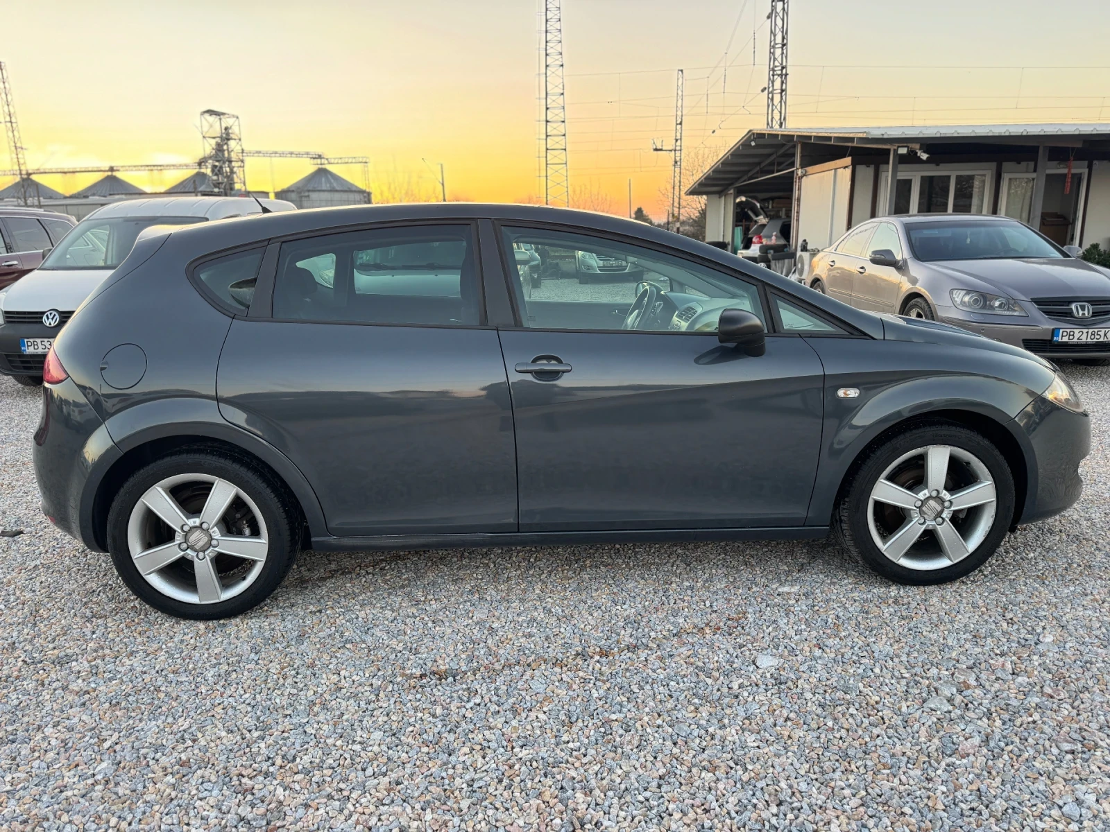 Seat Leon 1.6 102hp F1-style БЕНЗИН/ГАЗ - изображение 6