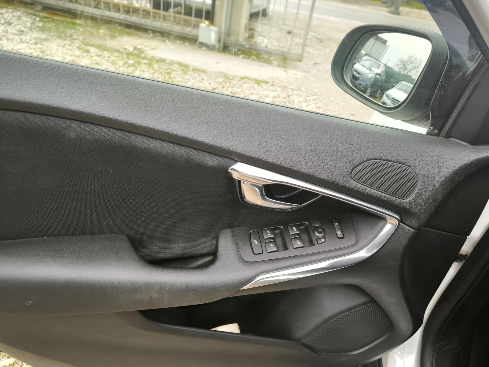 Volvo V40 Cross Country, снимка 11 - Автомобили и джипове - 53866486