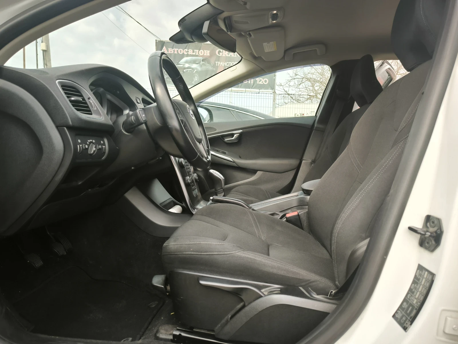 Volvo V40 Cross Country, снимка 13 - Автомобили и джипове - 53866486