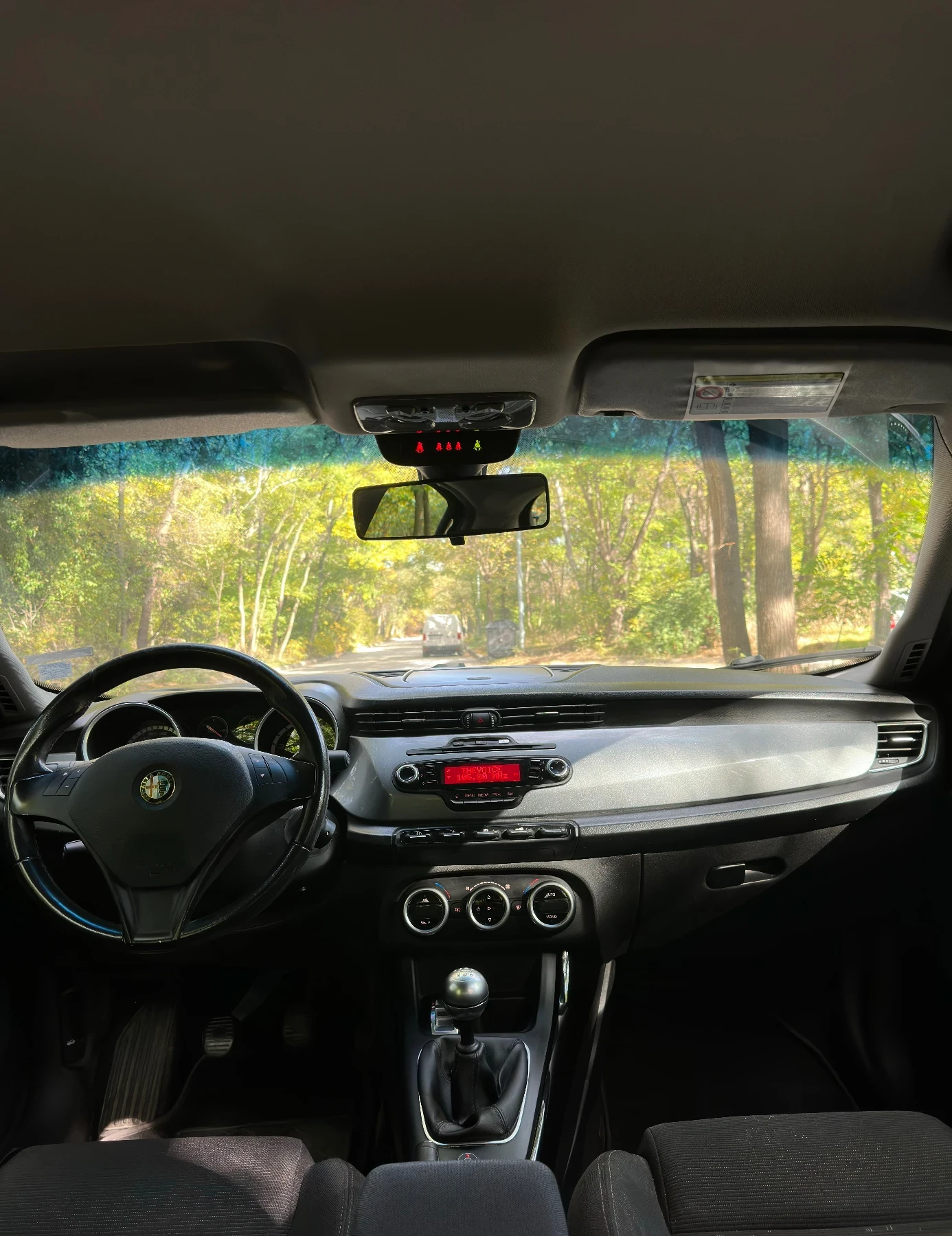 Alfa Romeo Giulietta 1.4 Бензин/Газ 120 коня, снимка 14 - Автомобили и джипове - 53944999