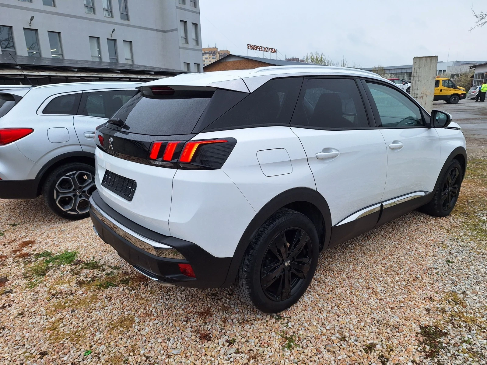 Peugeot 3008 1.6HDI/Навигация/Кросуей/Лед/6ск* , снимка 5 - Автомобили и джипове - 54056431