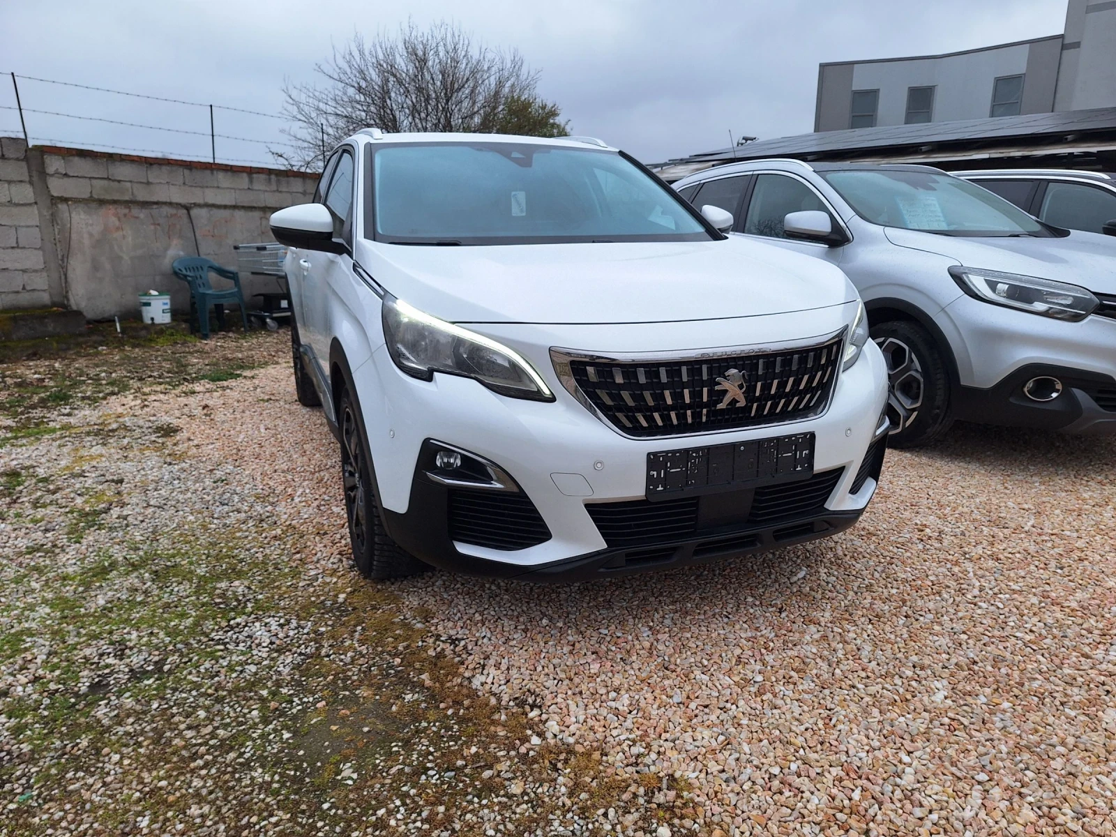 Peugeot 3008 1.6HDI/Навигация/Кросуей/Лед/6ск* , снимка 3 - Автомобили и джипове - 54056431