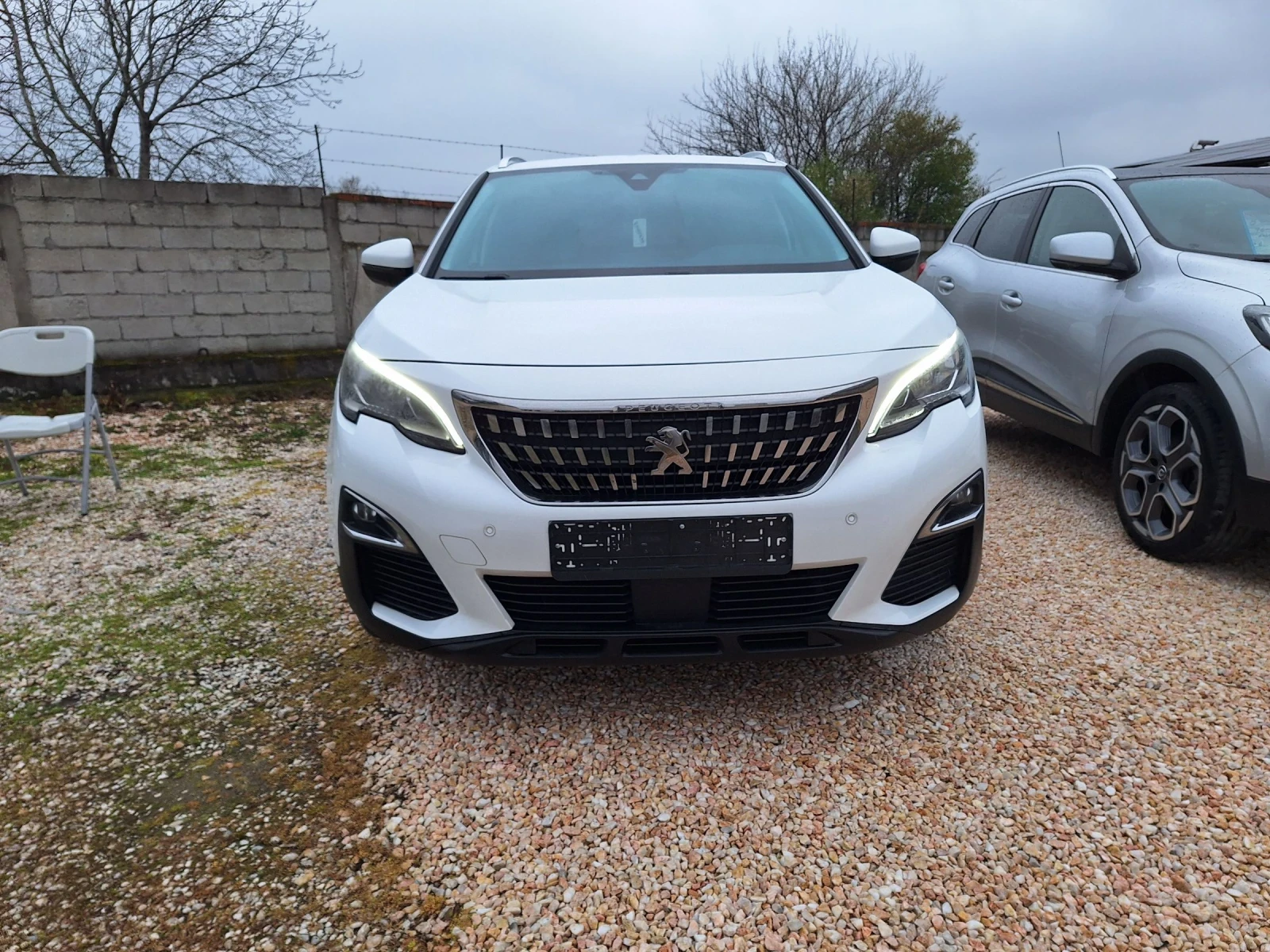 Peugeot 3008 1.6HDI/Навигация/Кросуей/Лед/6ск* , снимка 2 - Автомобили и джипове - 54056431