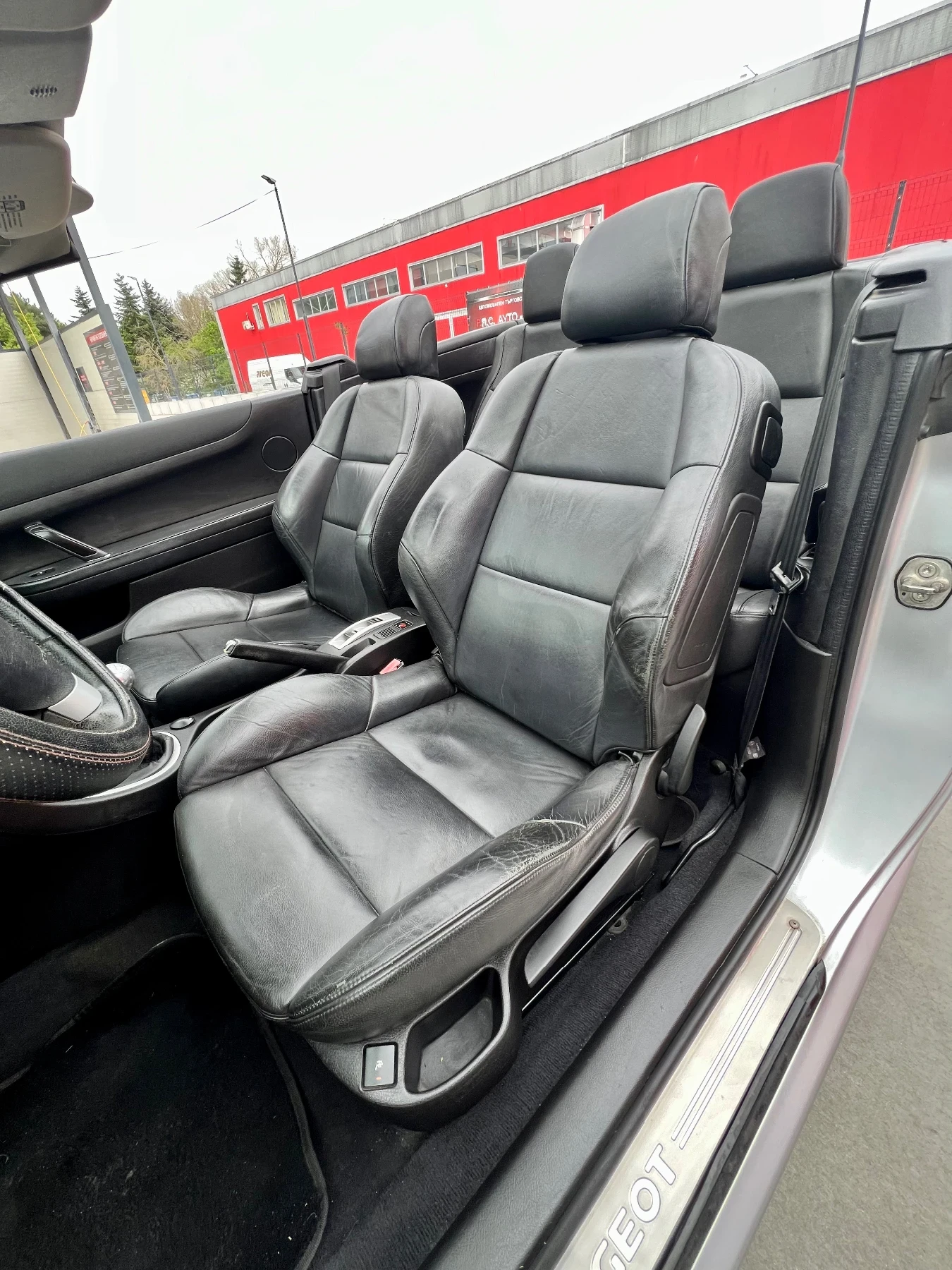 Peugeot 307 CC 2.0i Кожа/Подгрев, снимка 10 - Автомобили и джипове - 54380069
