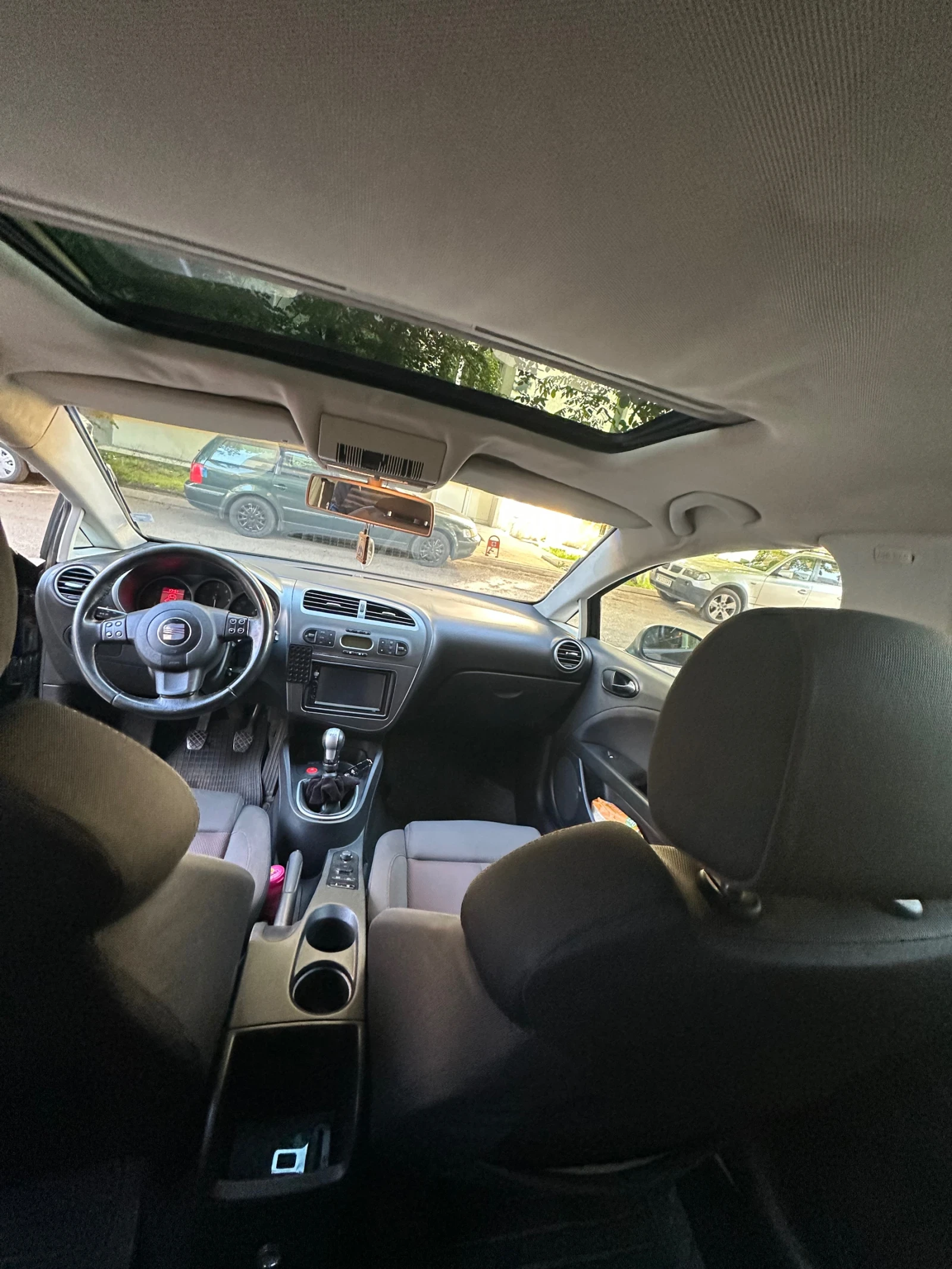 Seat Leon, снимка 14 - Автомобили и джипове - 54599082