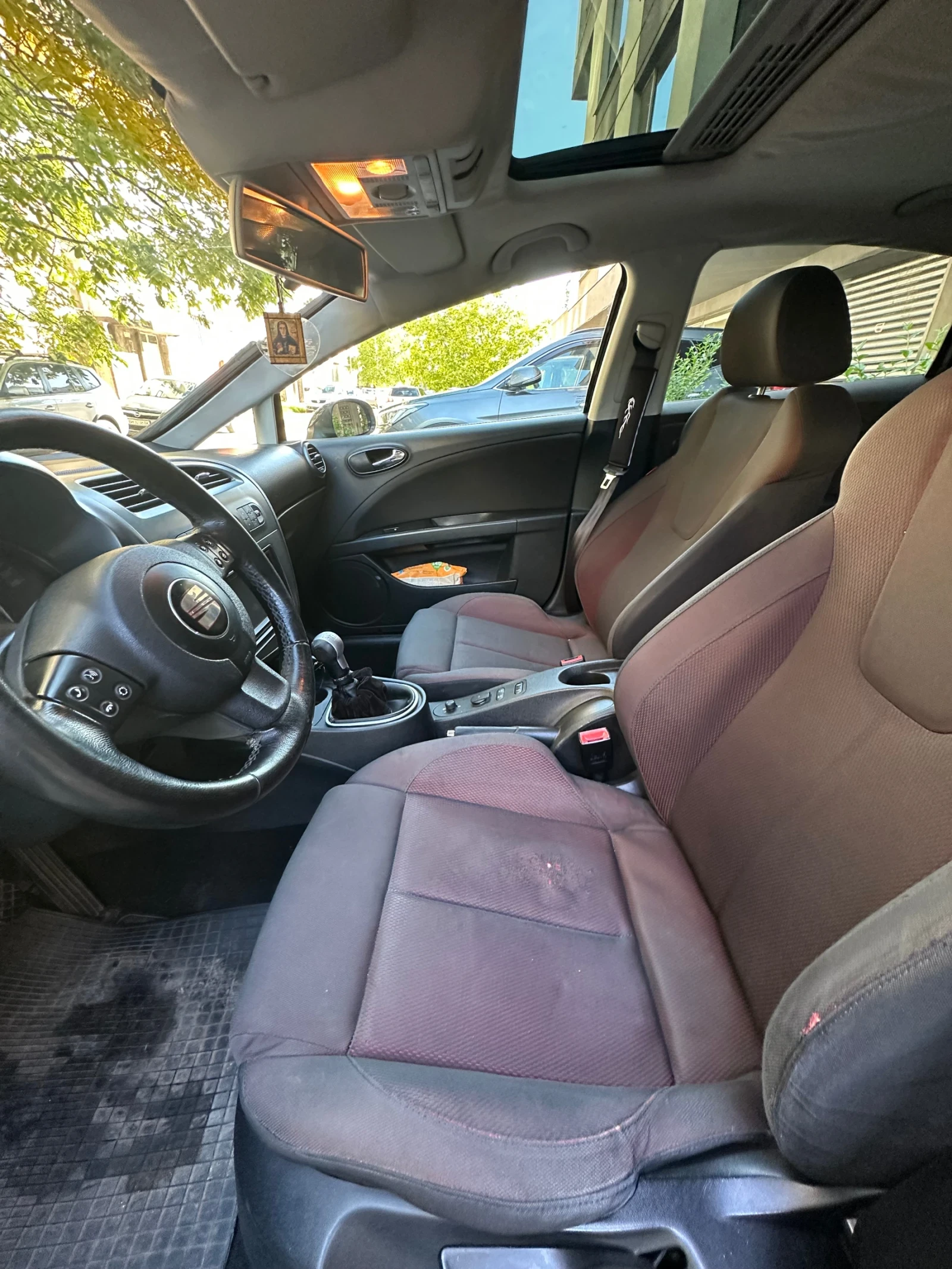 Seat Leon, снимка 13 - Автомобили и джипове - 54599082