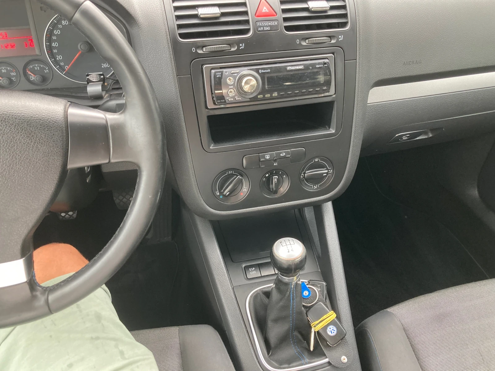 VW Golf, снимка 11 - Автомобили и джипове - 55261549