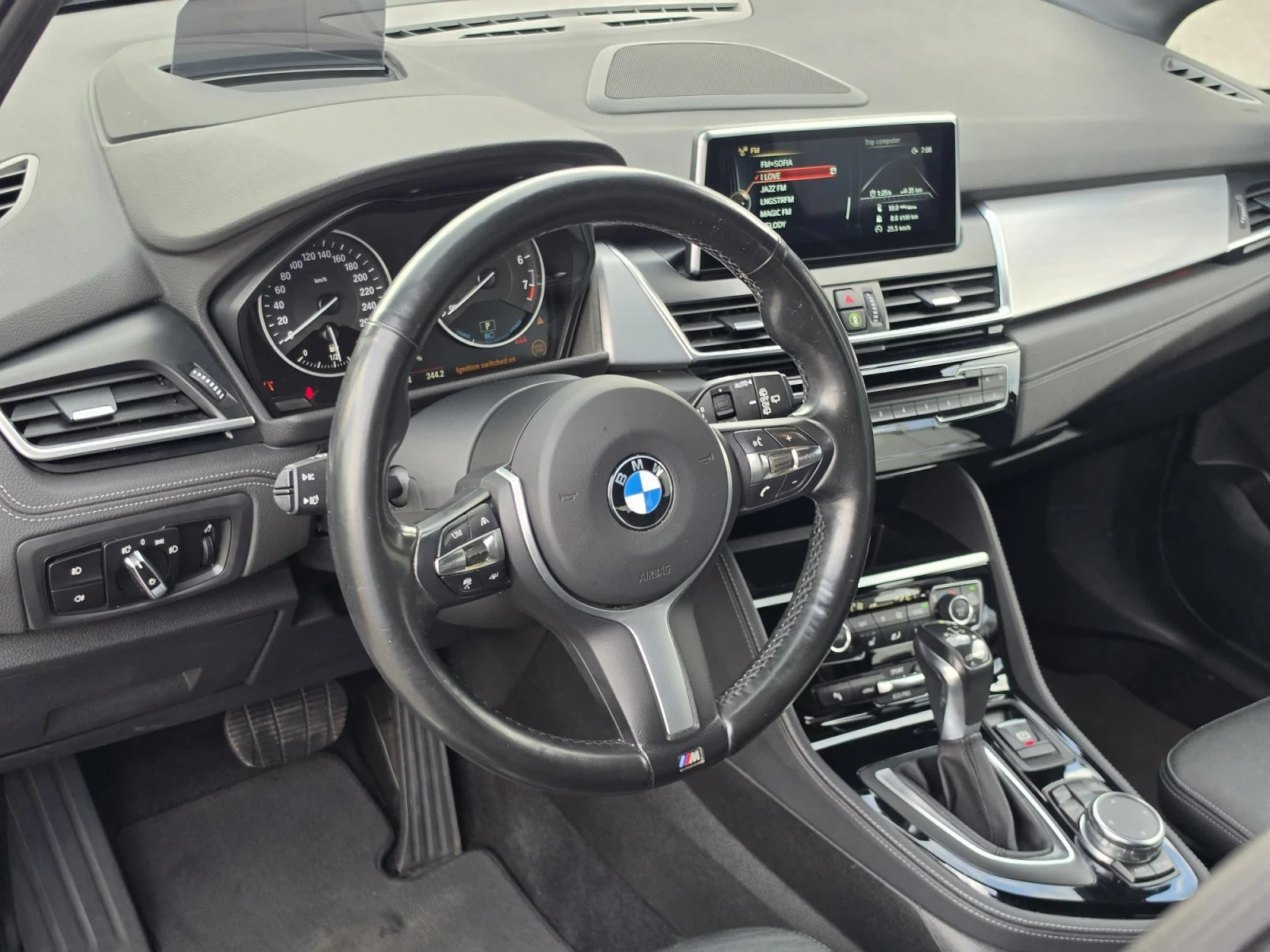 BMW 225 M-pack, HYBRID, снимка 12 - Автомобили и джипове - 55604959