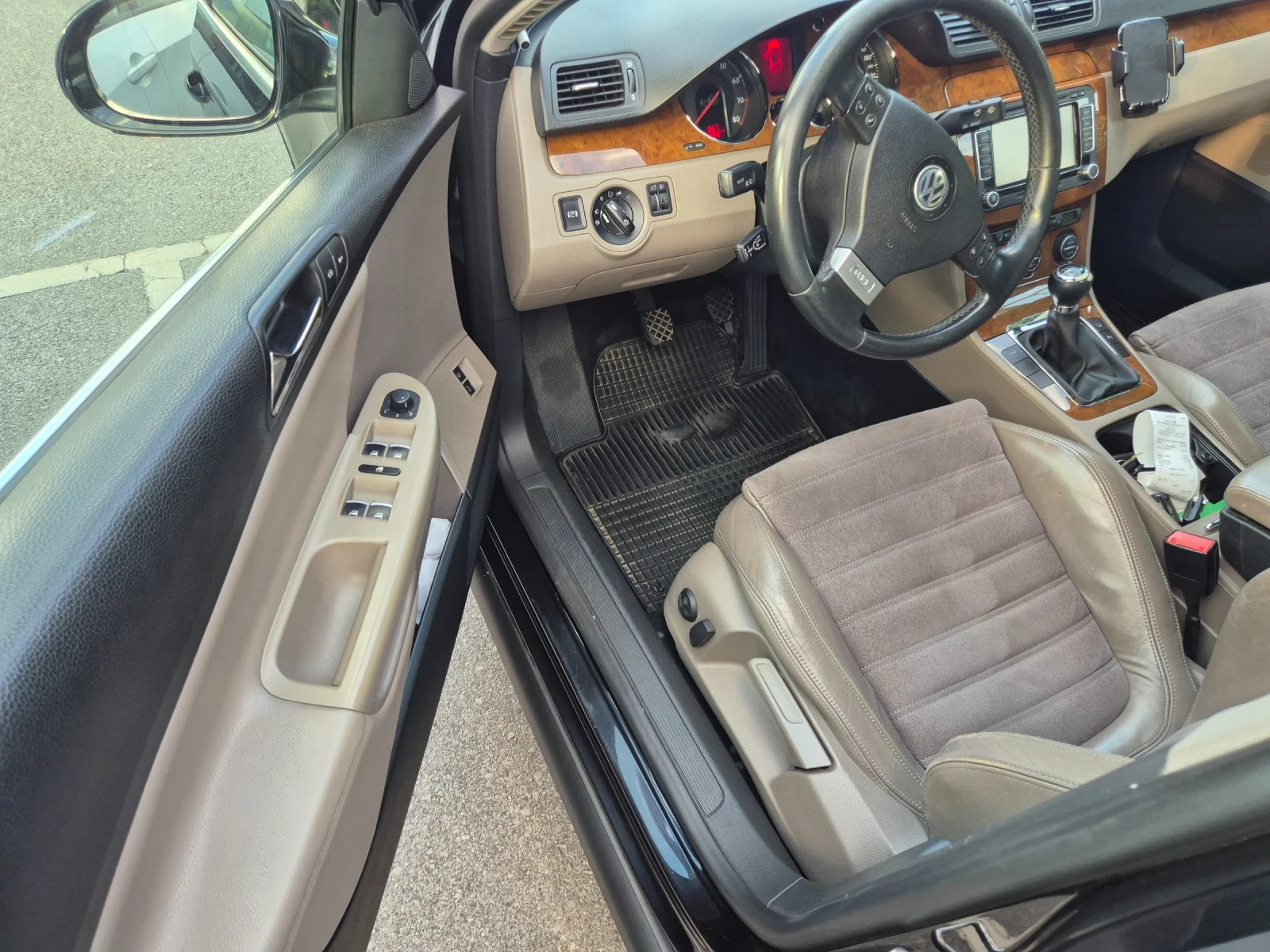 VW Passat 2.0 fsi, снимка 9 - Автомобили и джипове - 55974521