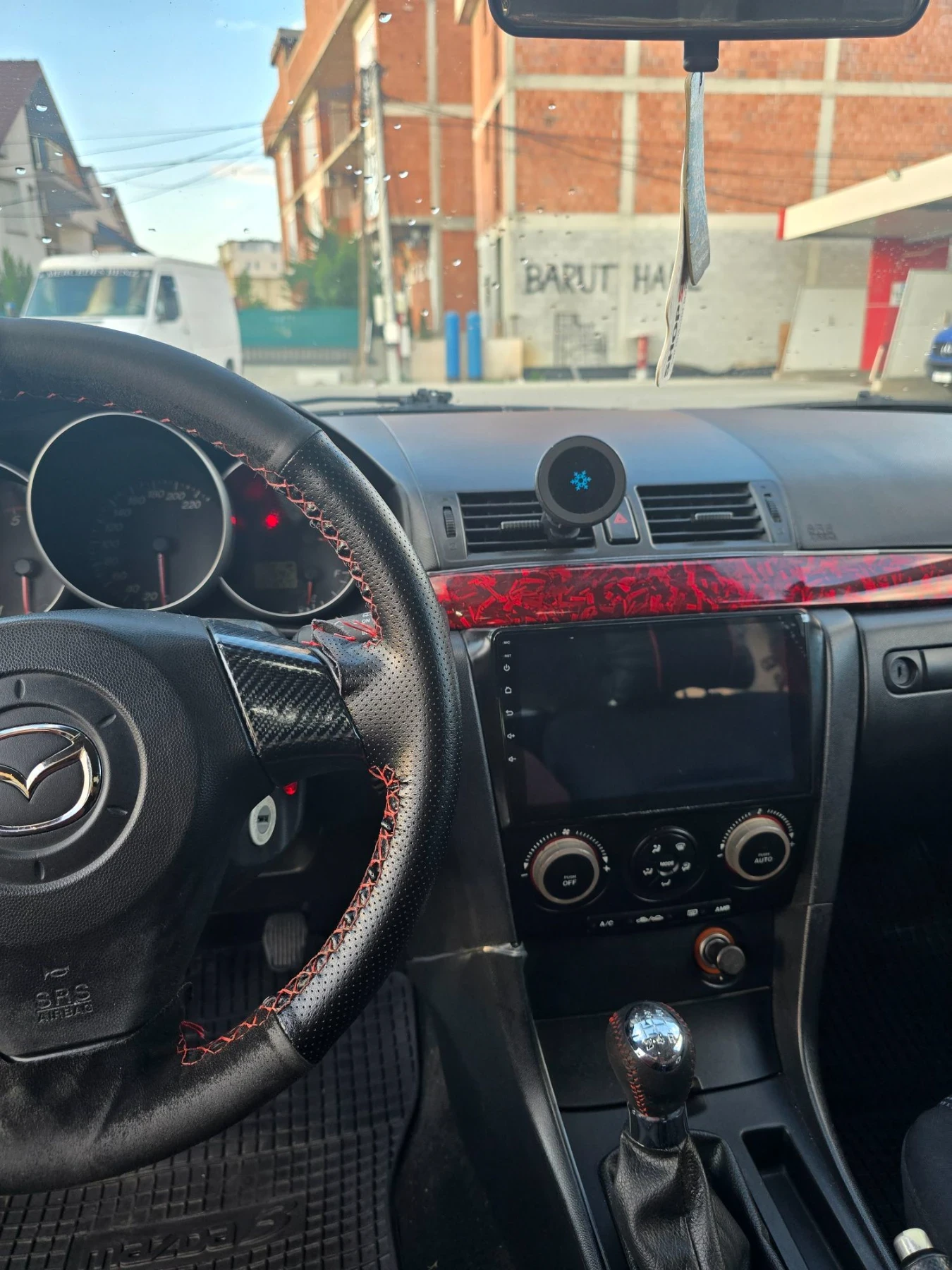 Mazda 3, снимка 10 - Автомобили и джипове - 56300478