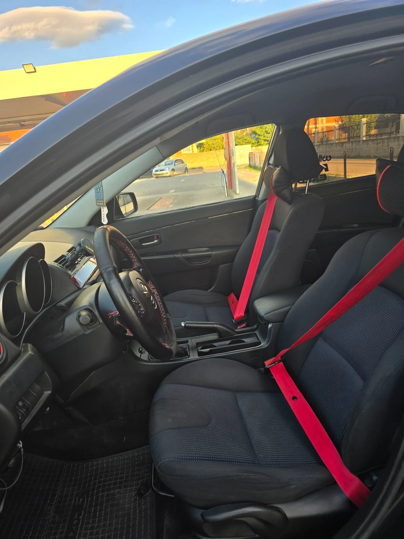 Mazda 3, снимка 9 - Автомобили и джипове - 56300478