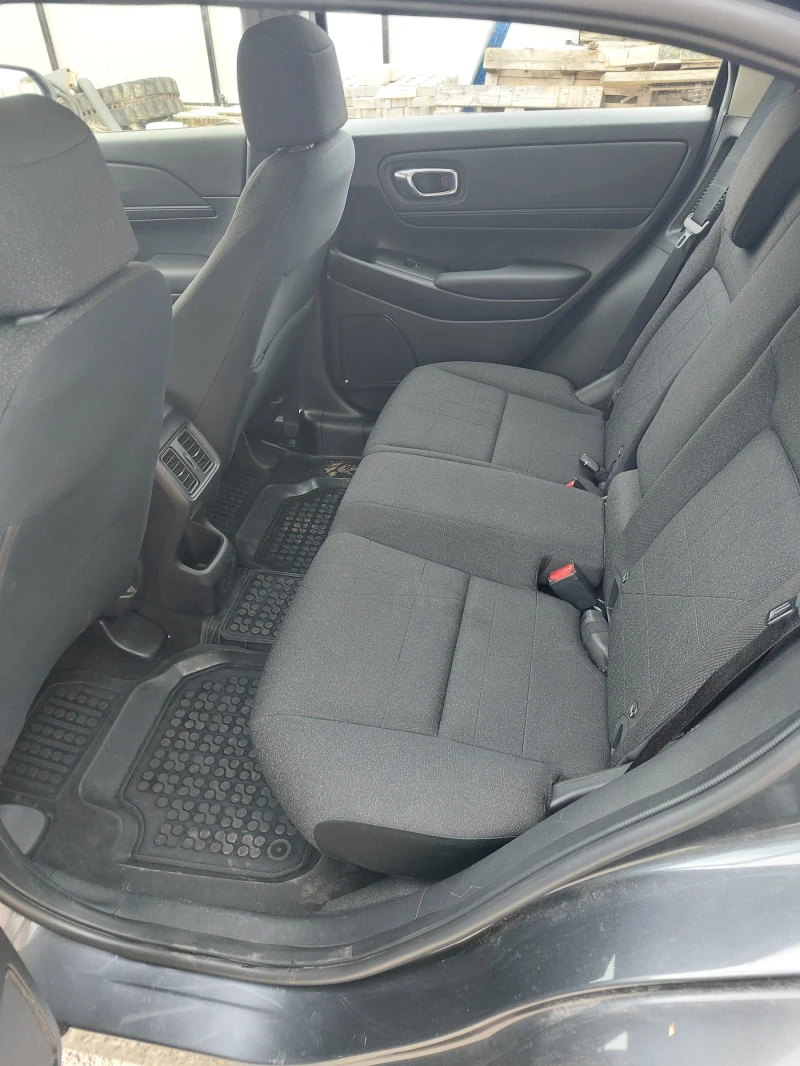 Honda Hr-v Самозаряден хибрид, снимка 8 - Автомобили и джипове - 52476415