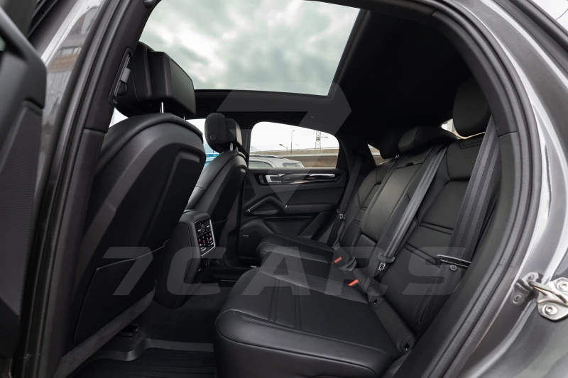 Porsche Cayenne COUPE 3.0, снимка 12 - Автомобили и джипове - 52628765