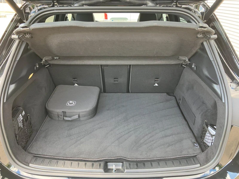 Mercedes-Benz EQA 350 4-MATIC AMG NIGHT 360-CAMERA LED , снимка 9 - Автомобили и джипове - 51672487