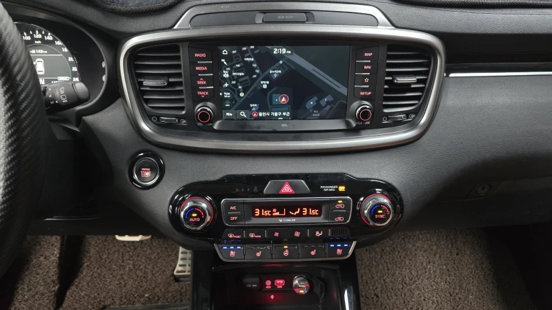 Kia Sorento 2.2 4WD MASTER autogeorge.com, снимка 13 - Автомобили и джипове - 52333474