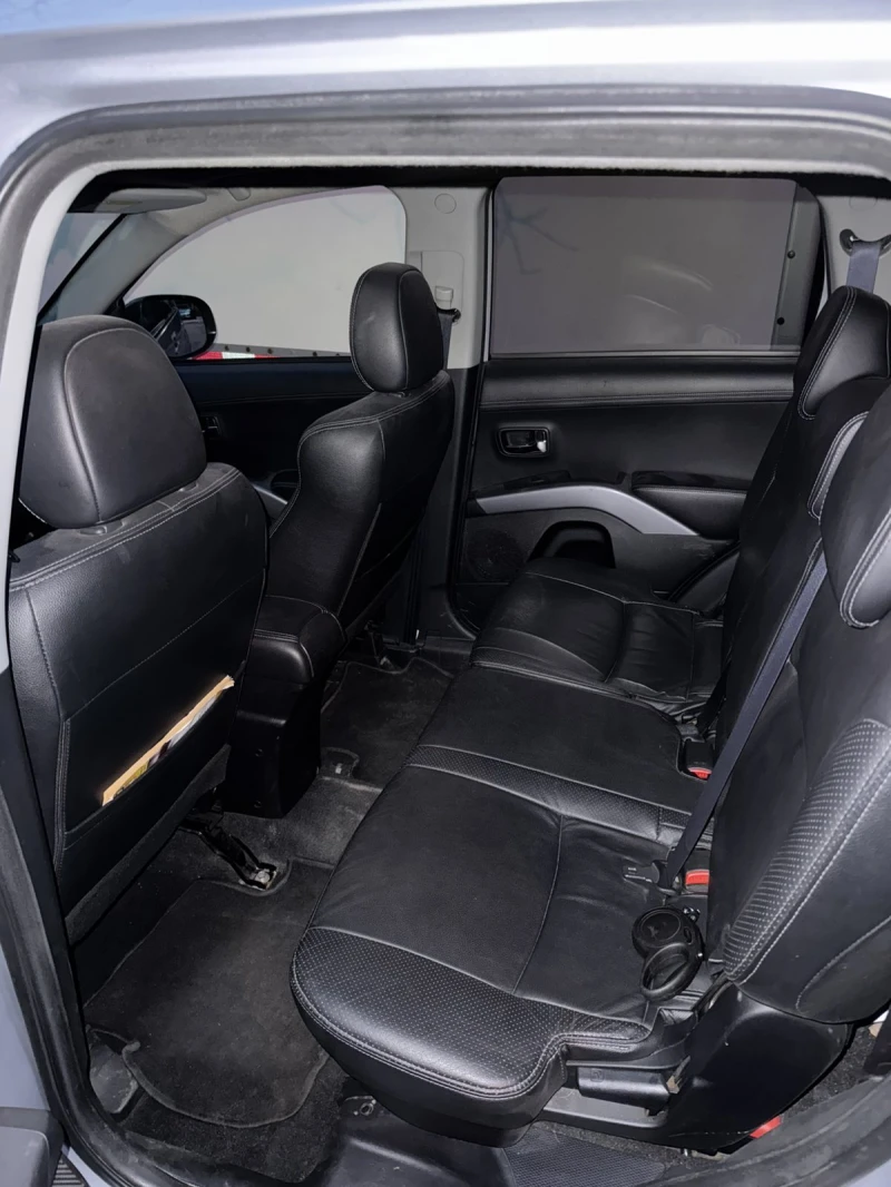 Mitsubishi Outlander, снимка 7 - Автомобили и джипове - 52597996