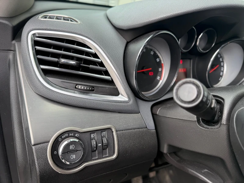 Opel Mokka LPG+ Turbo+ Car Play+ Регистрирано, снимка 11 - Автомобили и джипове - 52686938