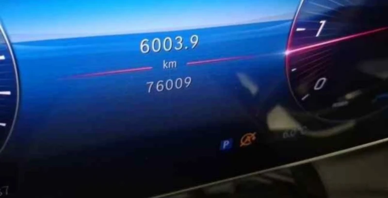 Mercedes-Benz GLC 220 d 4 MATIC.KAMERA.LED.NAVI.ACC, снимка 9 - Автомобили и джипове - 52817363