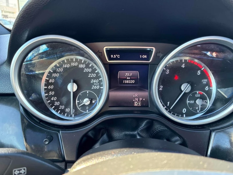 Mercedes-Benz ML 350 2015 BlueTEC * CARFAX * БЕЗ ПЪРВОНАЧАЛНА ВНОСКА, снимка 8 - Автомобили и джипове - 53162049