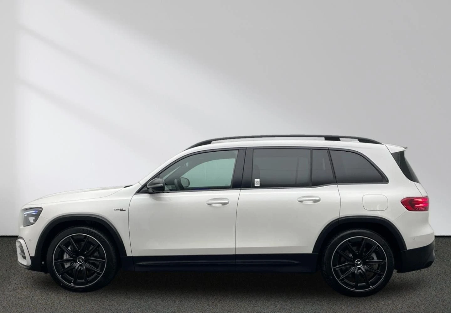 Mercedes-Benz GLB 35 AMG 4Matic = Premium Plus= Гаранция - изображение 4
